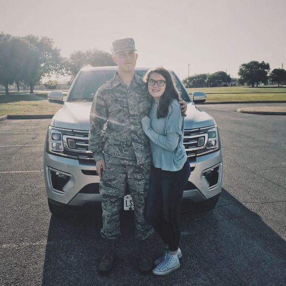 Meet your Posher, Hannah - Picture 1 of 1